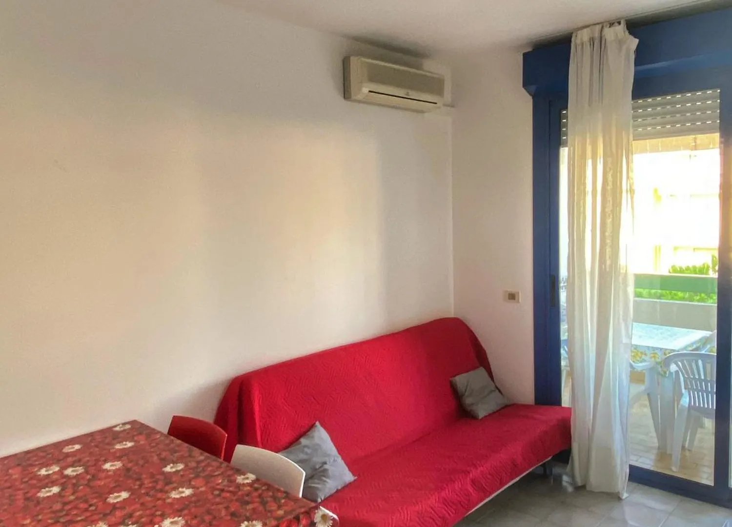 Apartment Grazioso Appartamento N 76 A 100Mt Dal Mare Bibione Italy